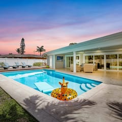 Retreat by the Beach with Pool, Spa & Fire Pit