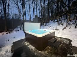 The Mountain Escape - Hot Tub, Fire Pit & Game Loft