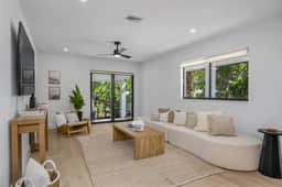Villa Driftwood by Downtown & Beach