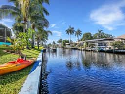 Mango Hideaway | Canal, Heated Pool & Beach Gear - Image 2