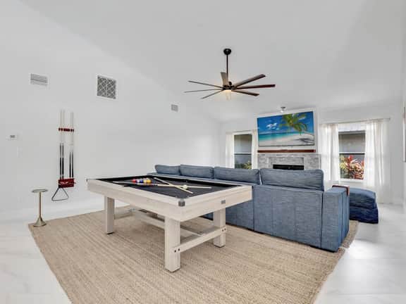 Luxury Gulf Getaway - Pool, Game Room, Gym