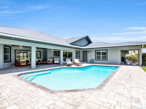 Luxury Gulf Getaway - Pool, Game Room, Gym