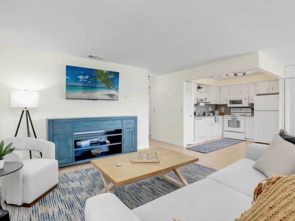 The Sunshine Suite - Pool, Hot Tub, Shuffleboard
