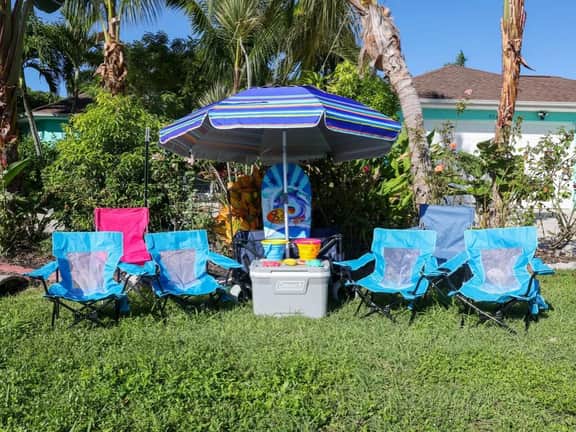 Mango Hideaway | Canal, Heated Pool & Beach Gear - Image 4