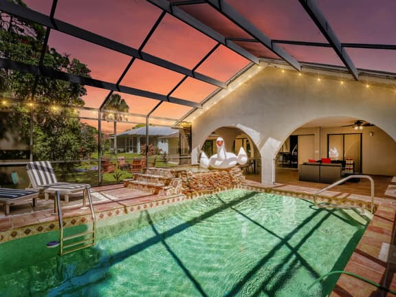 Oasis in the Palms - Pool, Hot Tub, Beach Gear!