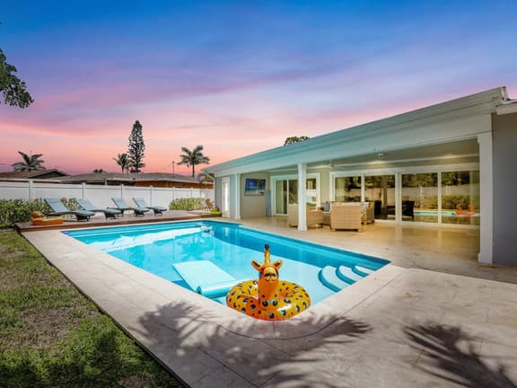 Retreat by the Beach with Pool, Spa & Fire Pit