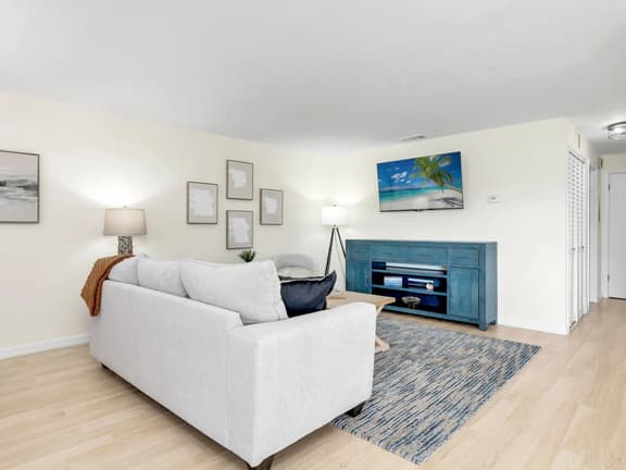 The Sunshine Suite - Pool, Hot Tub, Shuffleboard
