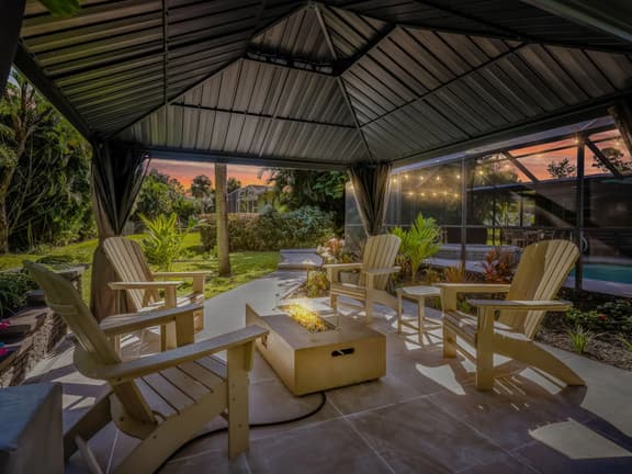 Villa Bonita - Pool, Hot Tub, Fire Pit