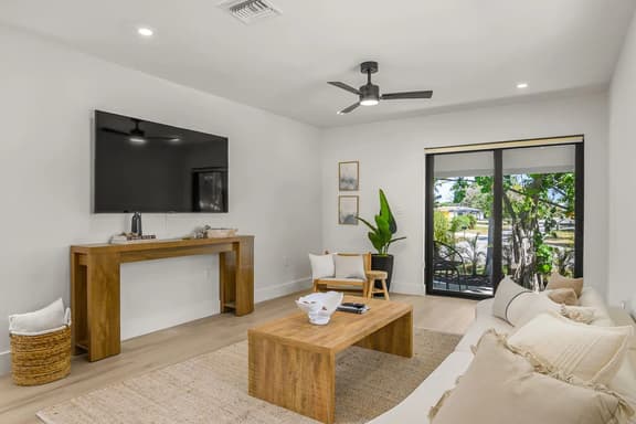 Villa Driftwood by Downtown & Beach