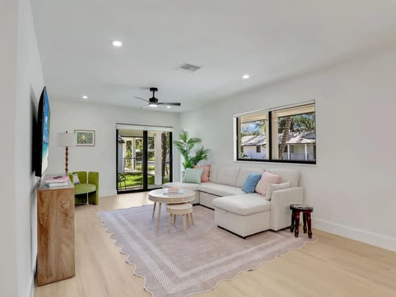 Villa Solé by Downtown & Beach